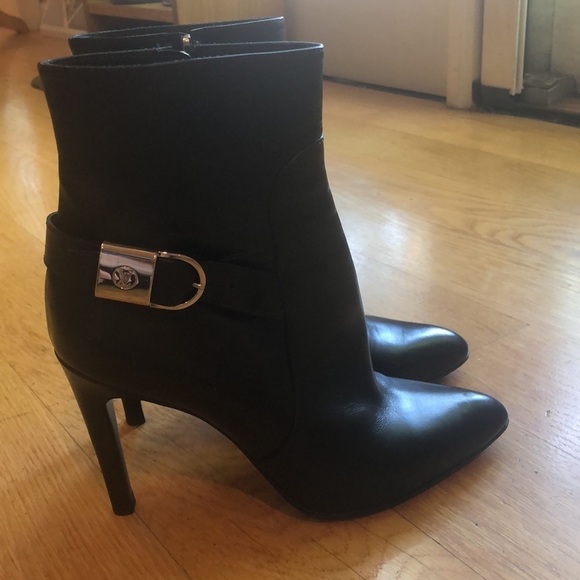 Louis Vuitton Black Heeled Booties Women's Size 38 in EUC- STUNNING! - Picture 8 of 12
